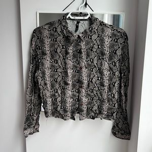 snake detail button down